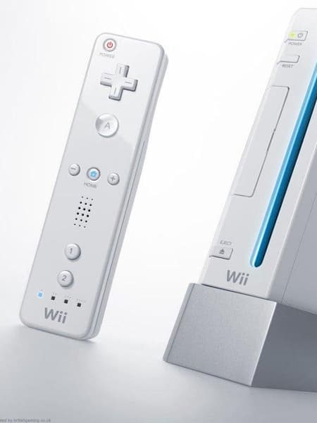 Nintendo Wii Console: Nintendo Wii: Video Games 