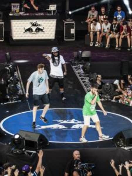 El Jurado De Batalla De Los Gallos