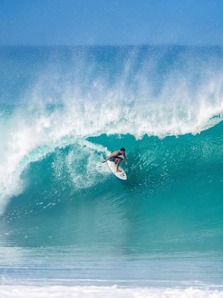 American surfer heaviest sales wave