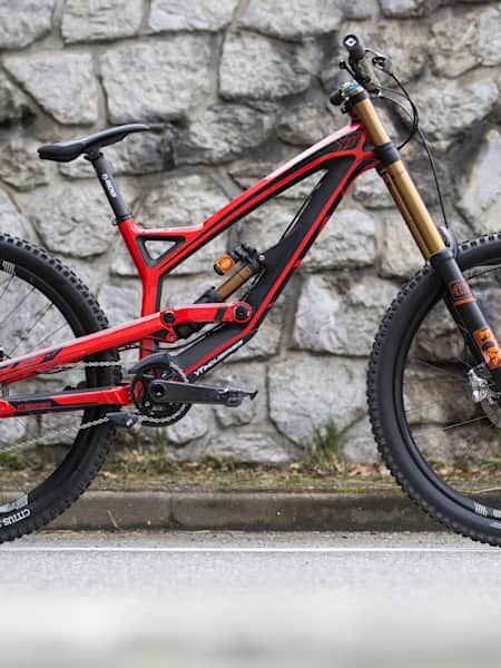 Dh mountain bike 2025