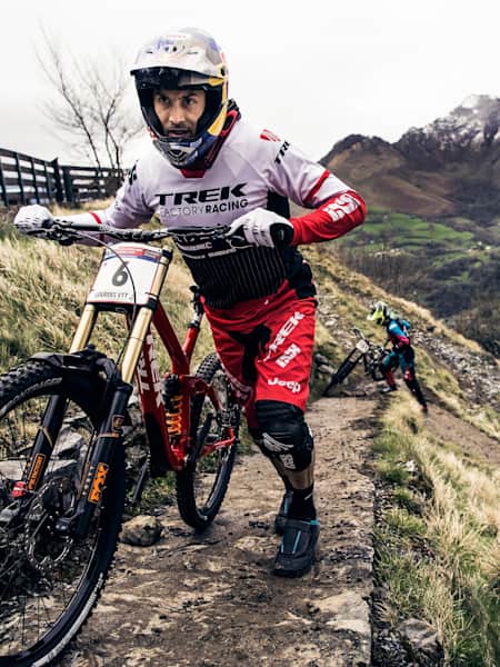Rider downhill clearance