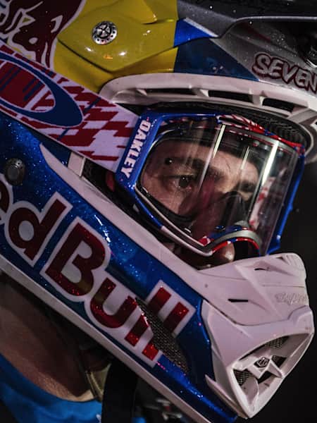 Casco mtb store enduro red bull