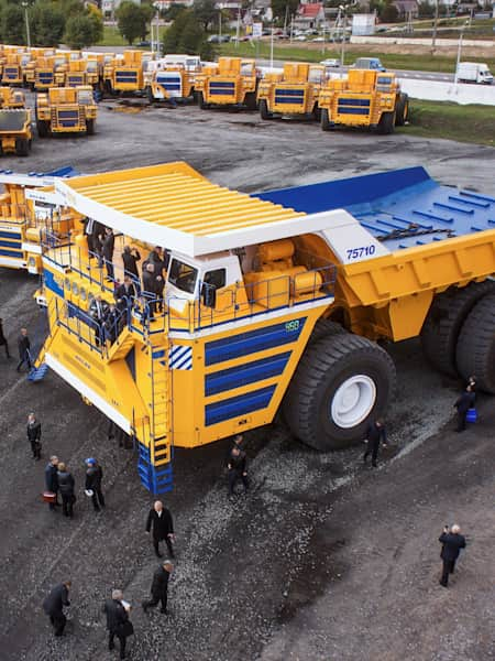 Biggest Truck In The World: The 5 Biggest Dump Trucks