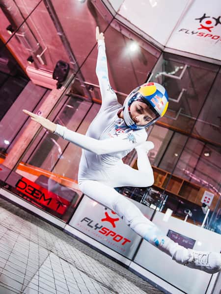 maja-showing-her-skills-in-the-wind-tunnel