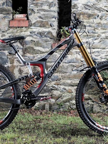 Luca Shaw Santa Cruz V10 29er MTB Bike check photos