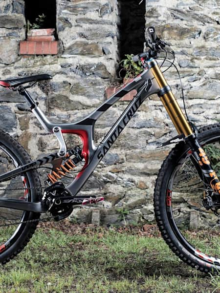 Luca Shaw bike check - Santa Cruz 29er V10