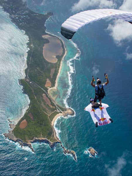 The Soul Flyers skydiving in Guadeloupe