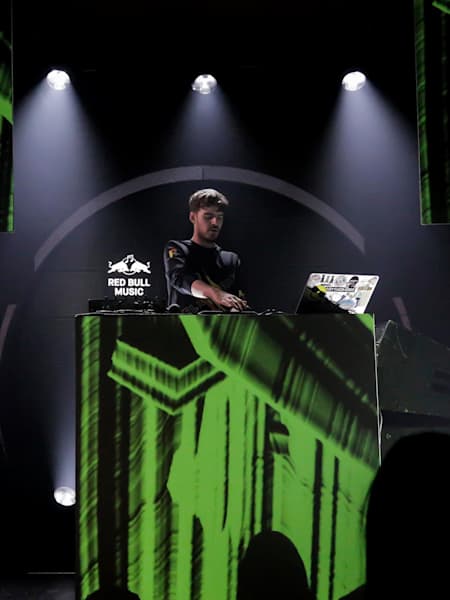 Ryan Hemsworth