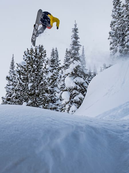 How to Ski in Powder Like a Pro: 4 Easy Steps