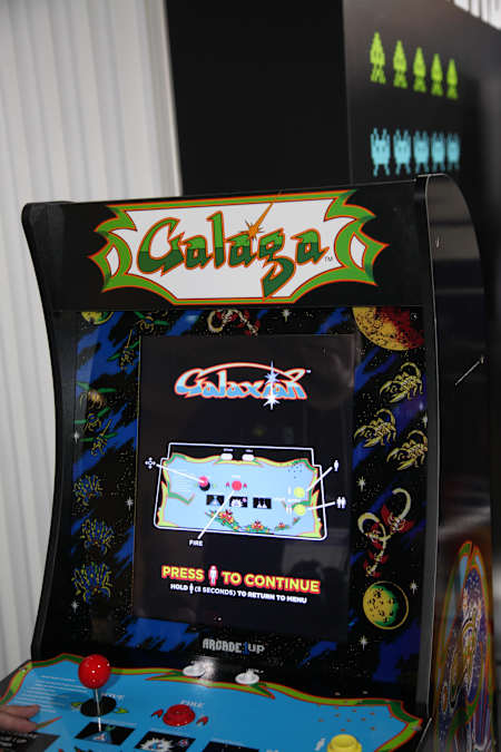 往年のアーケード筐体を3/4スケールで復刻、『ARCADE 1UP』の魅力とは！