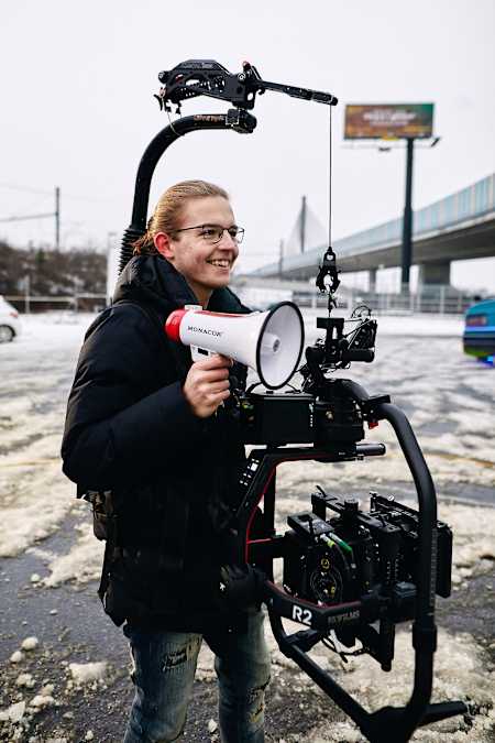 Strach svolává na 7. scénu