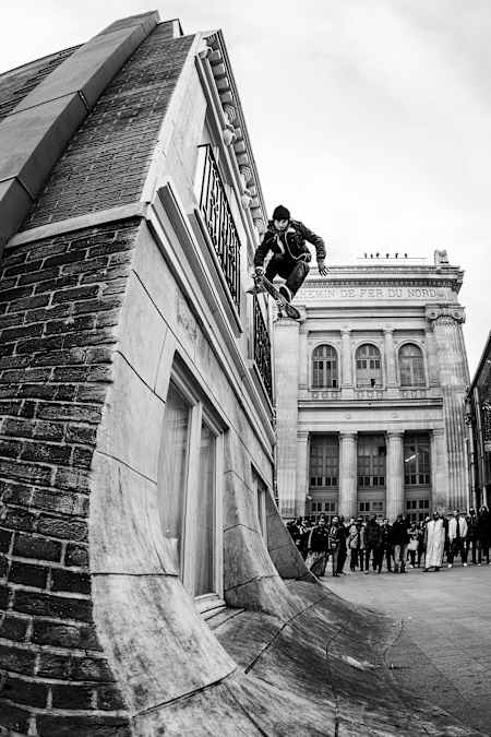 Florian Cerutti coming in off the top turnbuckle at Gare du Nord's famous 'melting house'.