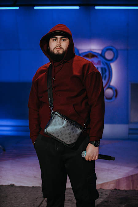 Portrait du rappeur Reda pour Red Bull Spinner.