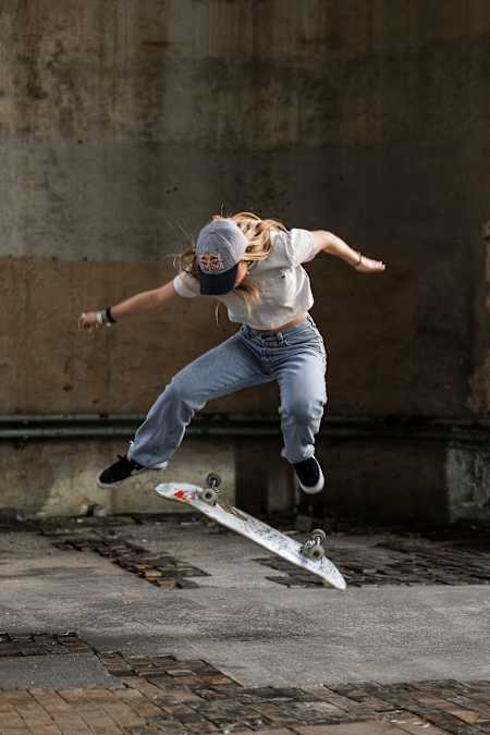 Liv Broder dans ses œuvres