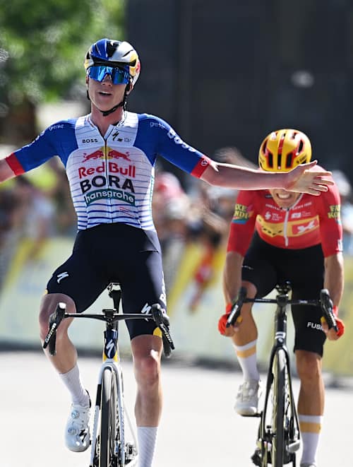 Maxim van Gils wins Stage 6 of Tour Auvergne - Rhône-Alpes