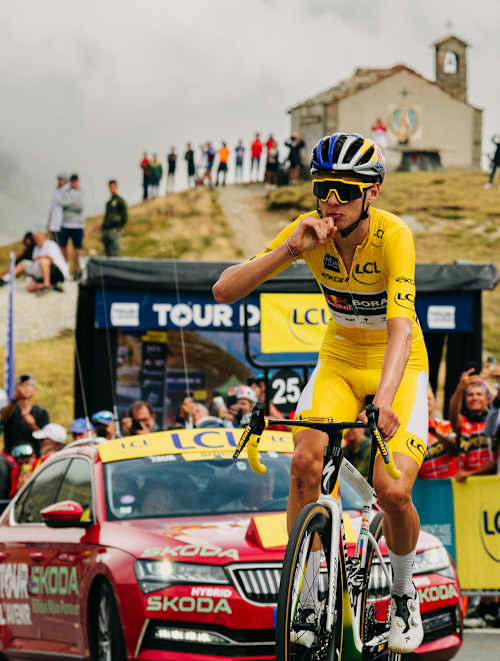 Lorenzo Finn wins Stage 7 of the Tour de l'Avenir
