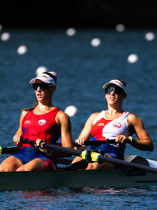 Antonia y Melita Abraham