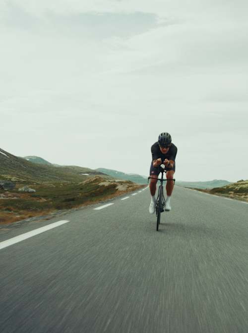 Iver Anton på sykkel