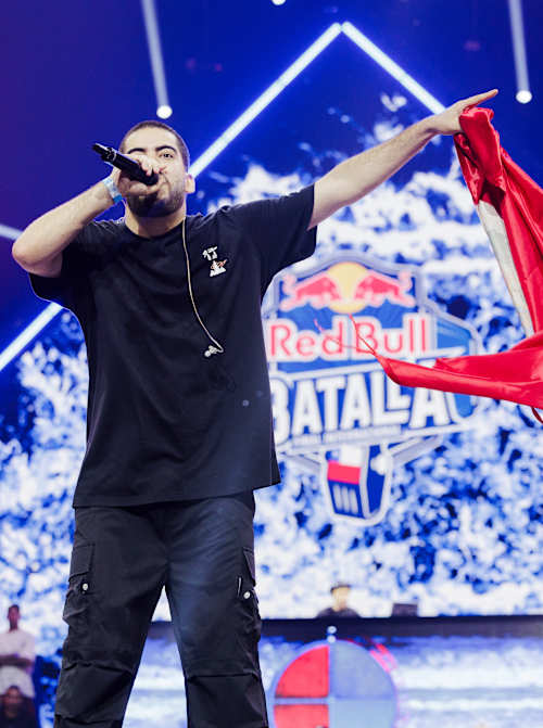 Almendrades hace historia en Red Bull Batalla Internacional