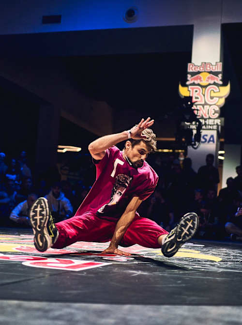 Бі-бой Gimnast під час Red Bull BC One Cypher Ukraine.