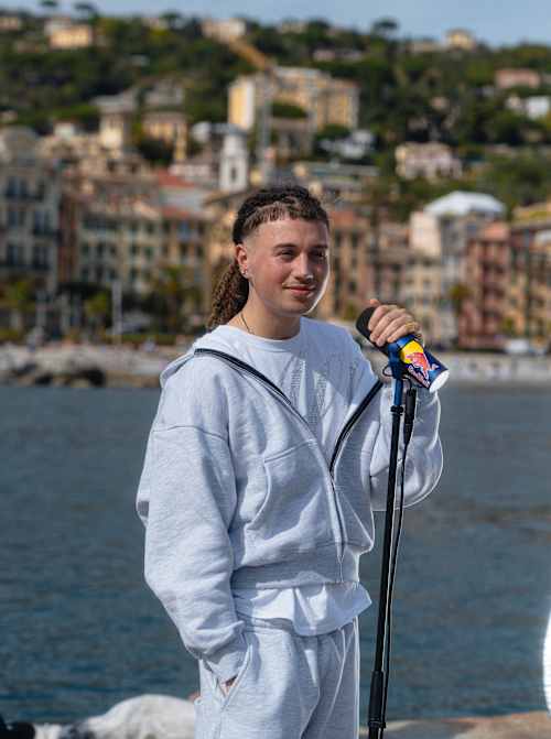 Sayf nel primo episodio di Red Bull 60 Seconds