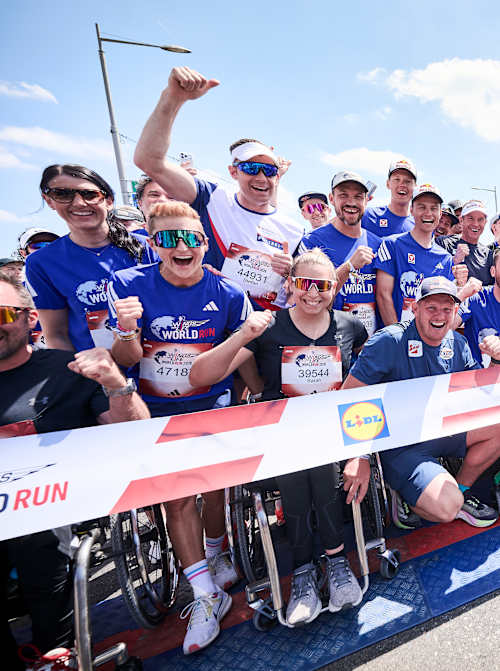 Am Start des Wings for Life World Run 2026