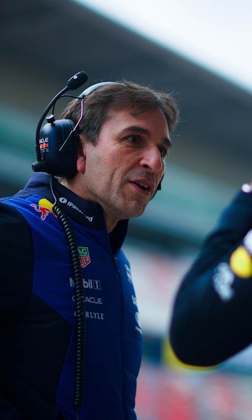 In 2026, Pierre Waché, Technical Director of Oracle Red Bull Racing, strategises in the pitlane at Circuit de Catalunya during F1 Shakedown in Montmelo, Spain
