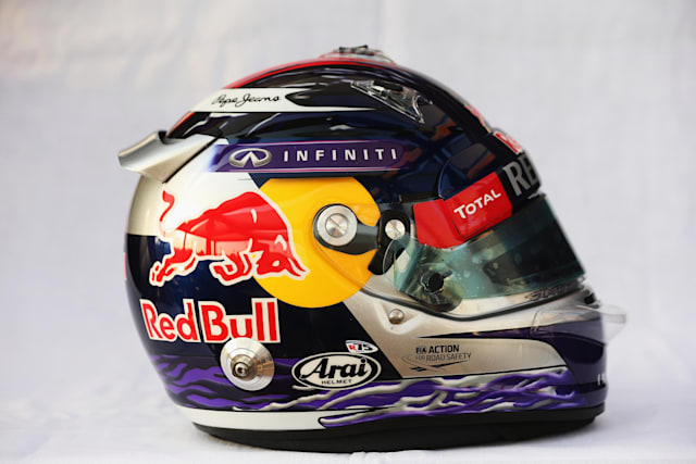 Vettel wearing fan-designed in Dhabi