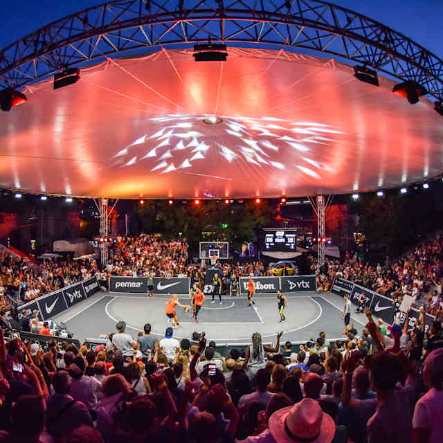 AP-1WVWQ6YZN2111-headerMedia