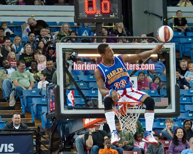 garlem globtrotters koroli driblinga