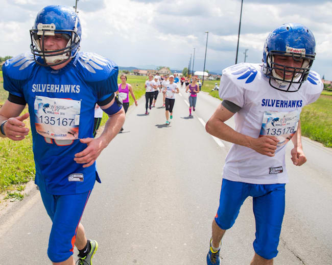 Wings For Life World Run tekmuj v ekipi