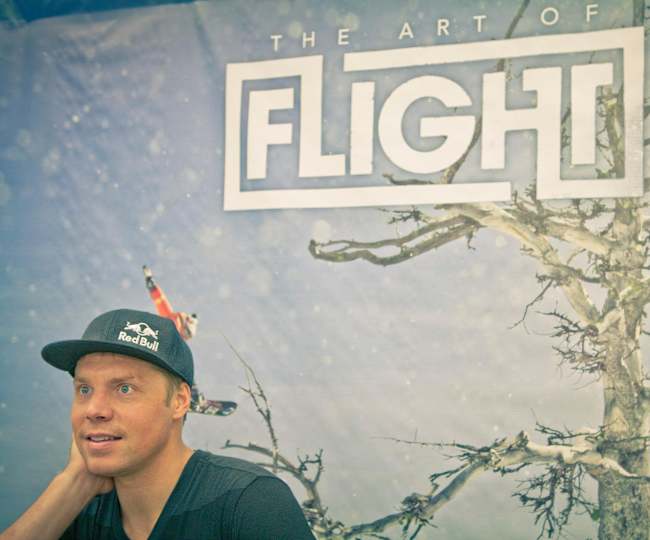 Art of Flight: World premiere