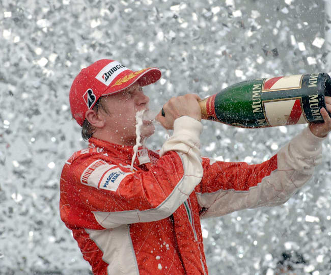 Video Kimi Raikkonen Rejoins Ferrari