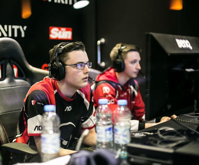 Who will win the Gfinity Call of Duty pro league?