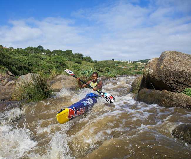 how the canoe pros run rapids