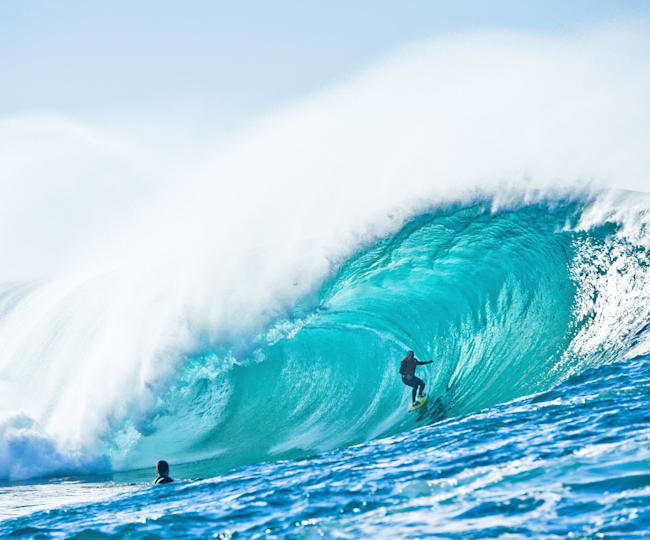 Storm Surfers We let you watch movies online. storm surfers