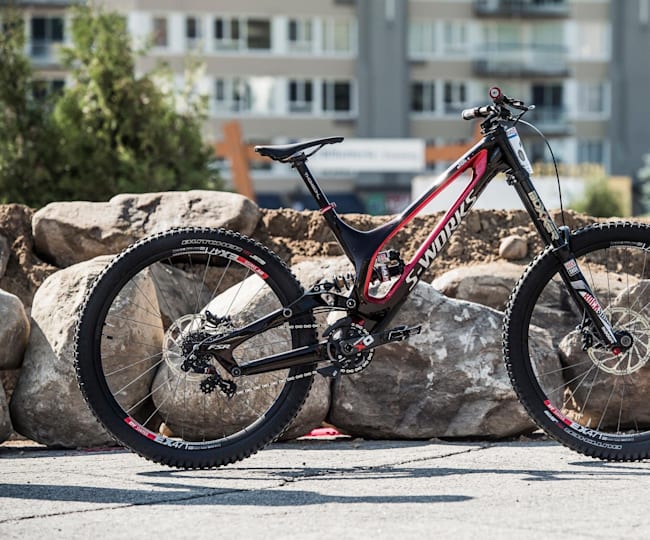 Specialized S Works Demo 2024 favors