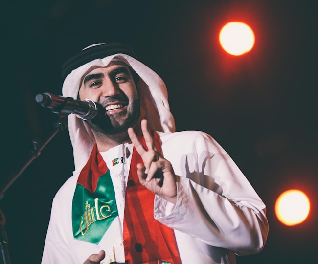 عمر المرزوقي مغني اماراتي فنان خليجي