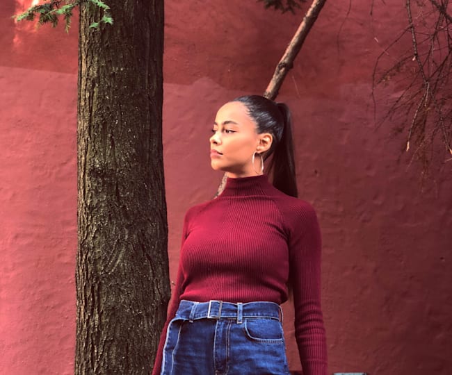 Interview Mit Neuem Schweizer Musiktalent Naomi Lareine