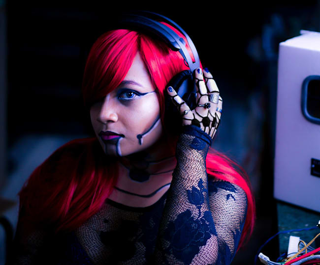 Best Gamer Girls In India 6 Names You Need To Know They can be seen taking full body pictures of themselves with their controllers. best gamer girls in india 6 names you