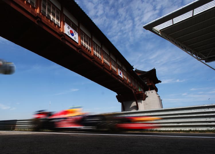 Video Felix Baumgartners Formel 1 Fahrt