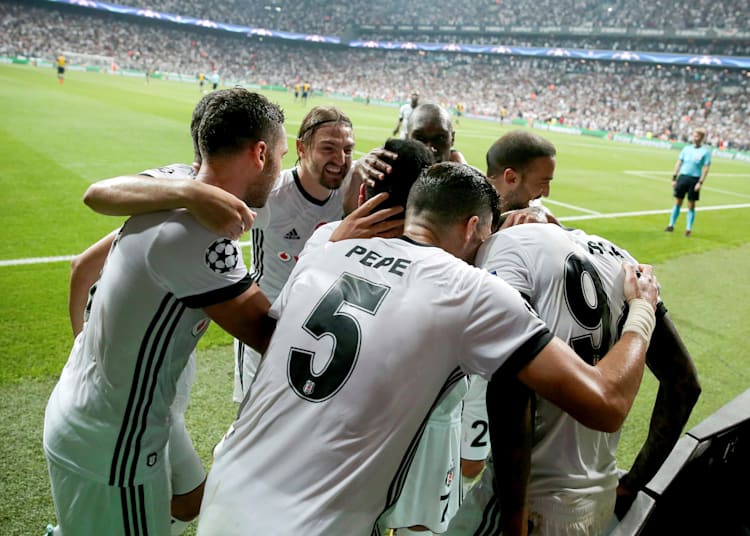 Test Hangi Galatasarayli Futbolcuya Benziyorsun