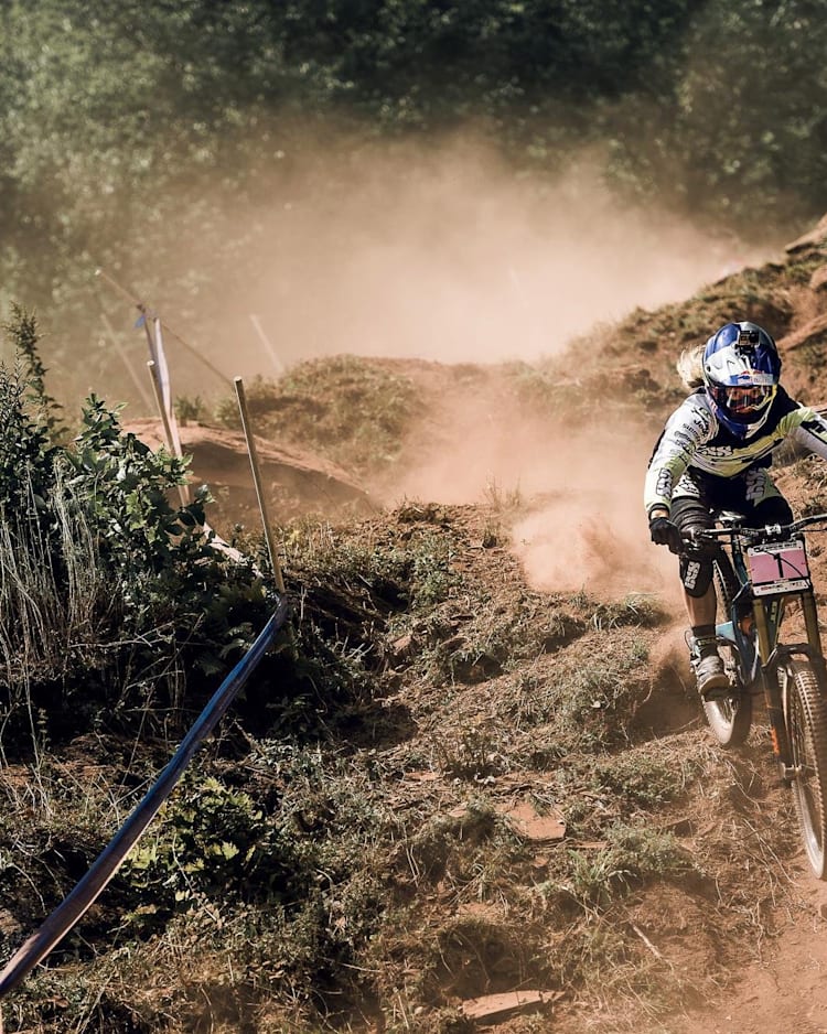 rachel atherton downhill