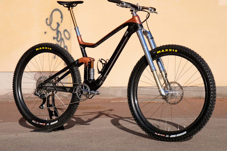 lightest mtb frame