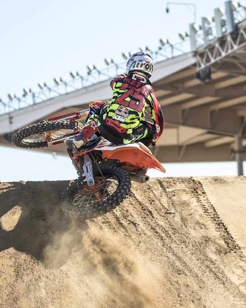 【大特価!!】 Red Bull 2013 X-Fighters 時計