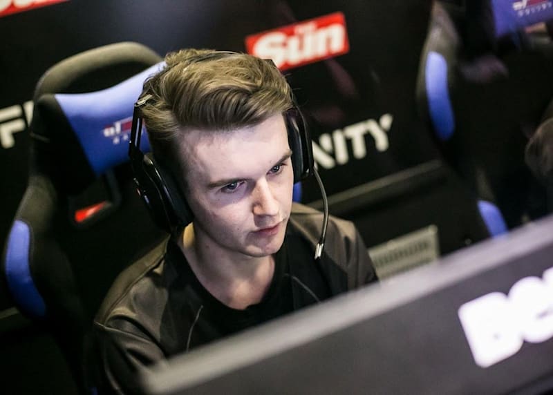 Pro cod players discount headsets