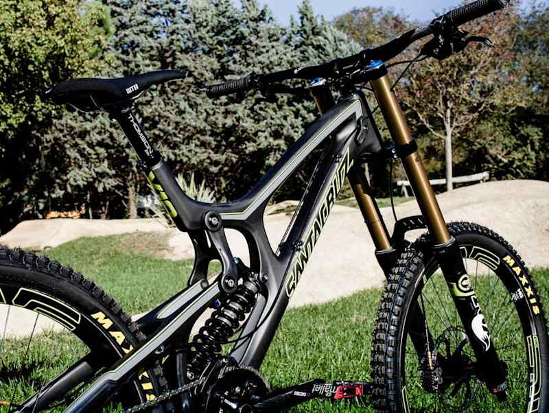 Santa Cruz V10 specs and images