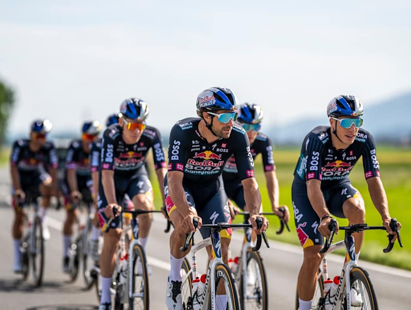 Red bull cycling team sale