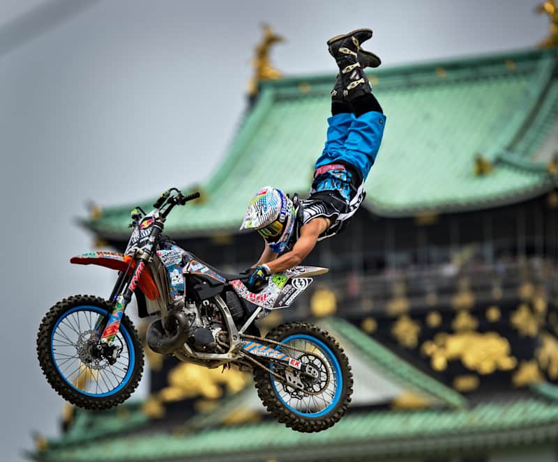 大阪城で熱い戦いが再び Red Bull X-Fighters Osaka 2014開催決定