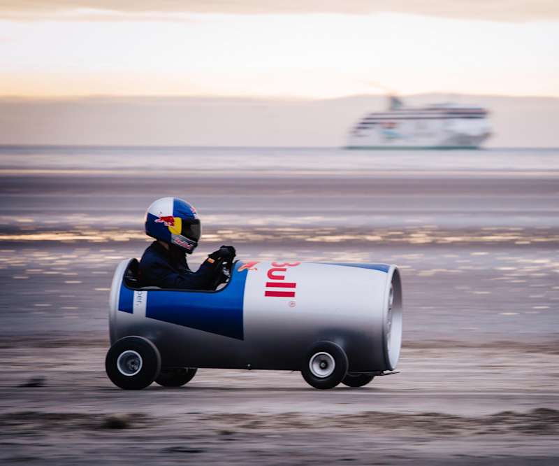 腐国人民真会玩 Red Bull肥皂盒奇葩汽车大赛创意无限其乐无穷